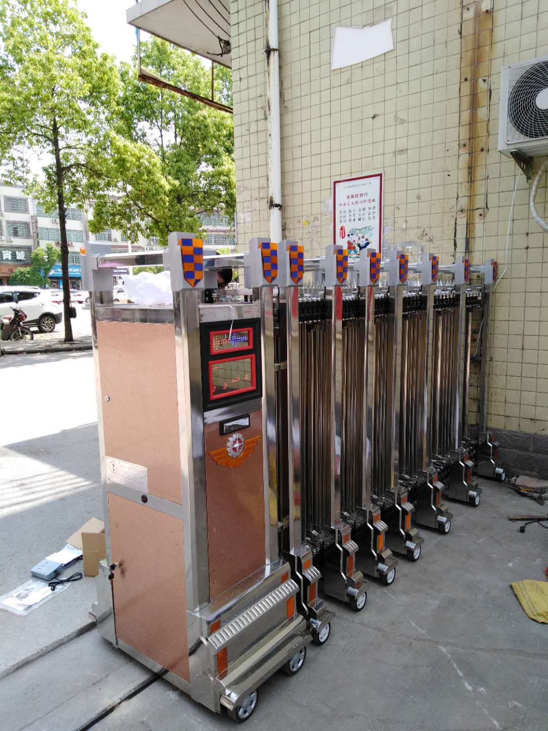 長沙伸縮門,長沙電動(dòng)門,長沙電動(dòng)伸縮門,長沙伸縮門,長沙電動(dòng)伸縮門廠
